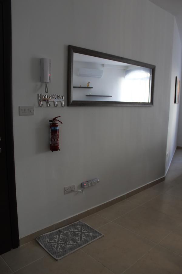 Centre Point * Msida